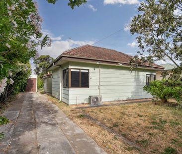 Cozy Ballarat East Home - Photo 6