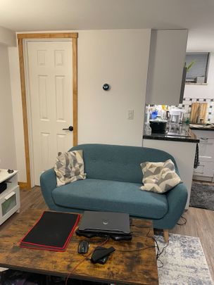 For Lease - 69 Hillcrest Drive Unit# Lower, Toronto, Ontario - Photo 1