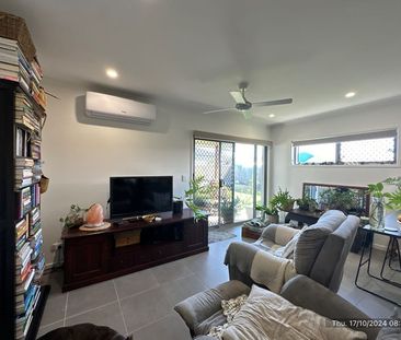 AN INVITING FAMILY HOME!! - Photo 1