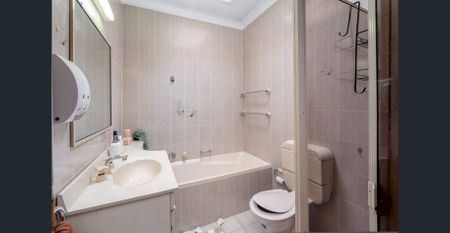 MODERN COMFORT FAMILY HOME - Photo 5