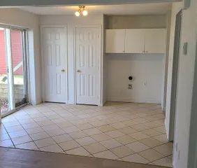 1 room apartment of 52m² in Gatineau - Photo 2