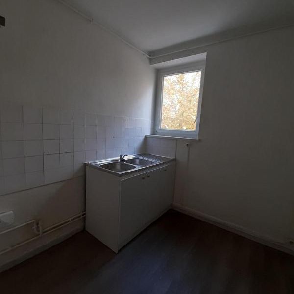 T3 122 RUE LEON JOUHAUX - Photo 1