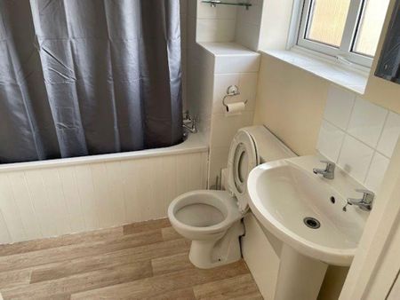 3 bedroom house to rent - Photo 3