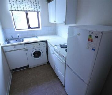 2 bedroom maisonette to rent - Photo 3