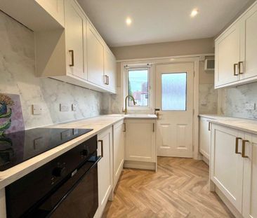 2 bedroom terraced house to rent - Photo 3