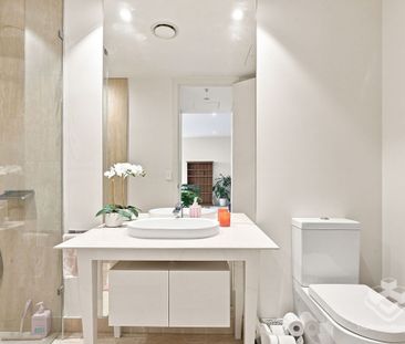 Stylish Level 3 Apartment with Hinterland Views - Photo 6