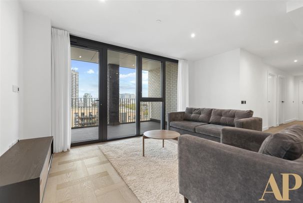 Boxwood Gardens, London - Photo 1