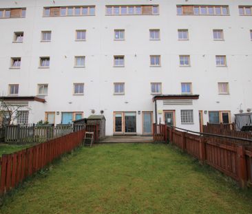 Lochburn Gardens, Glasgow - Photo 2