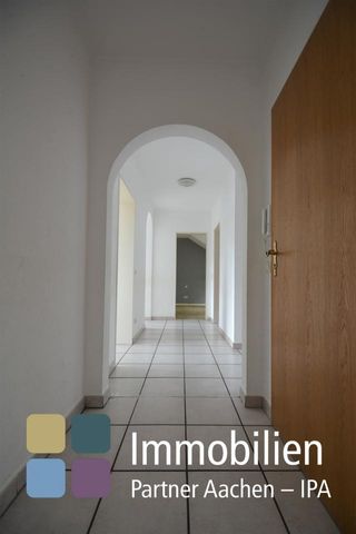 IPA - Große Dachgeschoßwohnung ohne Balkon auf der Suche nach einem soliden Mieter - Photo 3