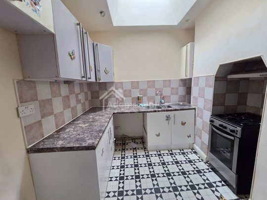 Fixed Price £700 pcm - Available Now - Unfurnished - Photo 1