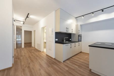 2 Zimmerwohnung ca. 82 m² mitten im Stadtzentrum (auch als Büro geeignet) zu vermieten - Erstbezug - Photo 4