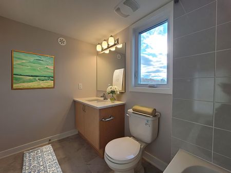 For Lease - 702 MISHI Private, Manor Park - Cardinal Glen and Area, Ontario - Photo 5