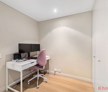 One Bedroom with Study Nook & Parking - 'Watermark' - Photo 3