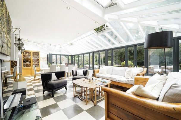 4 bedroom detached house to rent - Photo 1