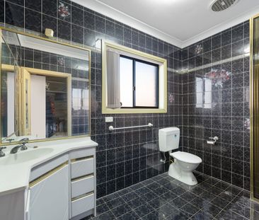 25 Marley Crescent, Bonnyrigg Heights NSW 2177 - House For Rent | D... - Photo 5