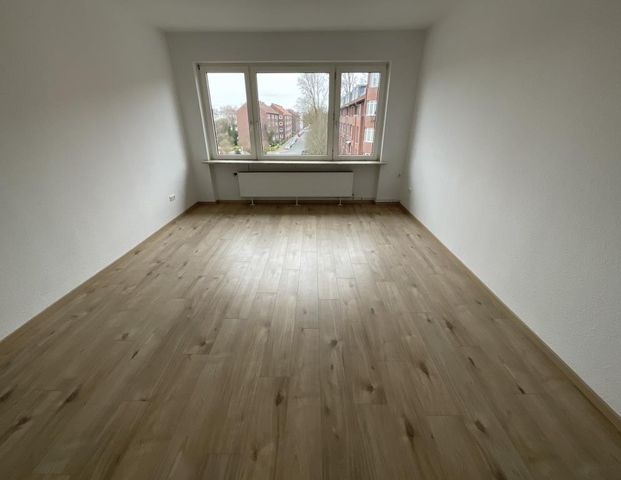 Modernisierte Balkonwohnung in der Grenzstraße zu vermieten! - Photo 1