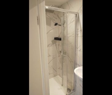 Room in a Shared House, Dongola Road, E13 - Photo 6