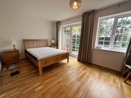 4 bedroom terraced house to rent - Photo 5