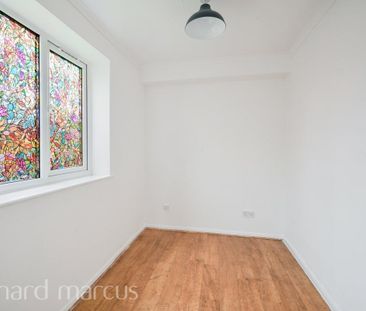 Redford Close - Photo 3