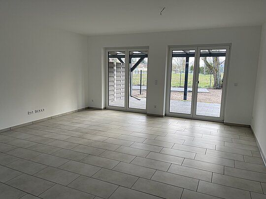 Doppelhaushälfte mit Vollbad, Garten+Terrasse und 2 Stellplätze - Foto 1