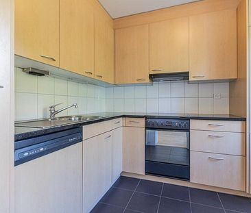 Grosszügige 4.5 Zimmerwohnung an ruhiger Lage - Photo 1