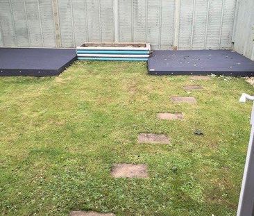 2 bedroom semi-detached house to rent - Photo 2