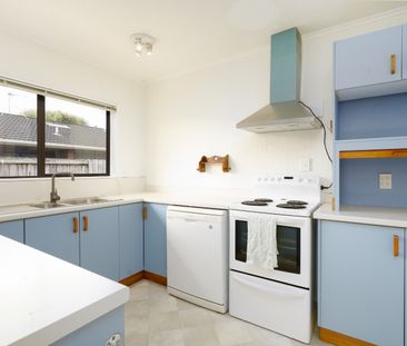 110 Oxford St, Tawa - Photo 3