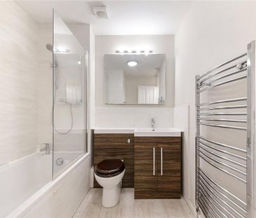 3 bedroom detached house to rent - Photo 2