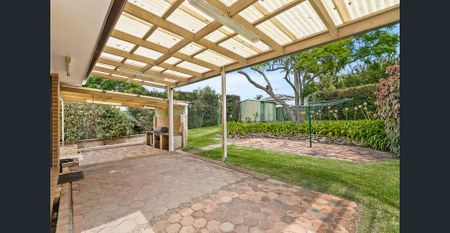 Delightful Family Home in Quiet Setting - Photo 5