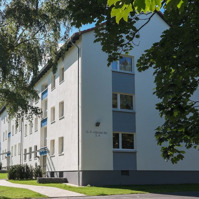 Zentral und ruhig: Gepflegte Wohnung mit Loggia und Tageslichtbad in Fallersleben - Photo 1