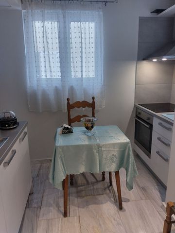 Ενοικίαση κατοικίας, 47 τ.μ., Παραλία Αυλίδος, 500 € - Photo 2