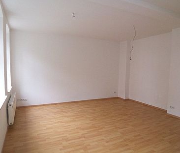 Kleine moderne Single-Wohnung mit offener Küche - Foto 3