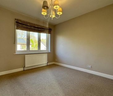 4 bedroom detached house to rent - Photo 5