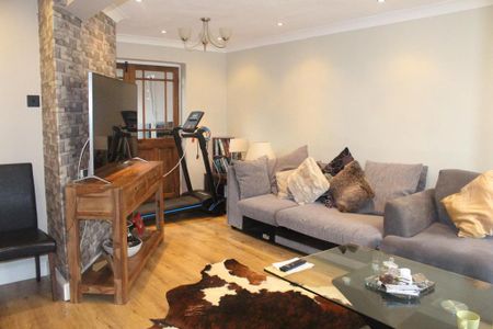 2 bedroom terraced house to rent - Photo 4