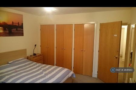 3 bedroom flat to rent - Photo 5