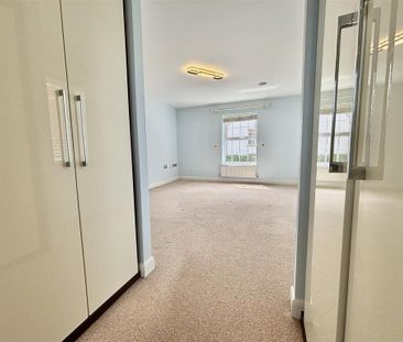 4 bedroom detached house to rent - Photo 6