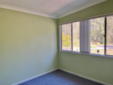 Sunny 3 Bedroom Cottage with Bushland Outlook - Photo 3