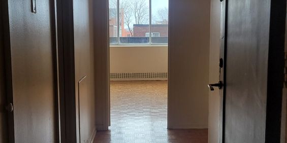 3 1/2 Chauffé, Eau Chaude, électros - Photo 3