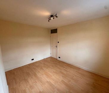 Waverley Road, London, SE25 - Photo 3