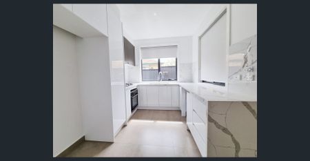 Top Location & Low Maintenance - Photo 5