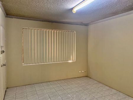 Ground Floor Unit - Photo 5