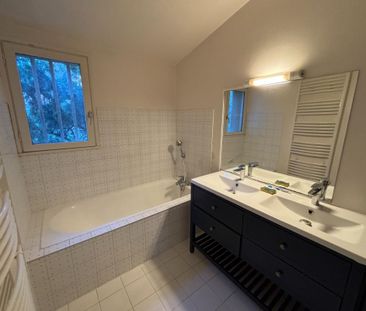 Location Maison 5 pièces 109m² LES ANGLES 30133 - Photo 6