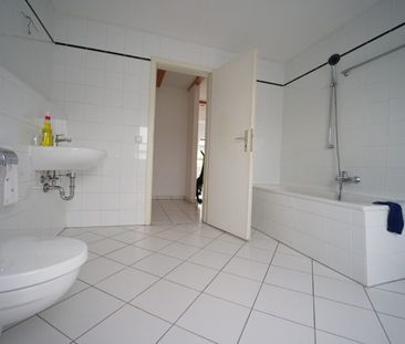 / 2 – Raum Dachgeschoss Wohnung mit EBK und Galerie / ab sofort - Foto 5