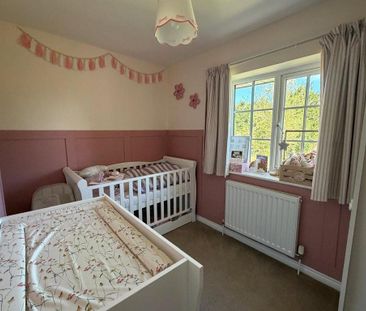 3 bedroom semi-detached house to rent - Photo 6