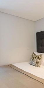 Merchant Square East, Paddington and Bayswater, London, W2 - Photo 3