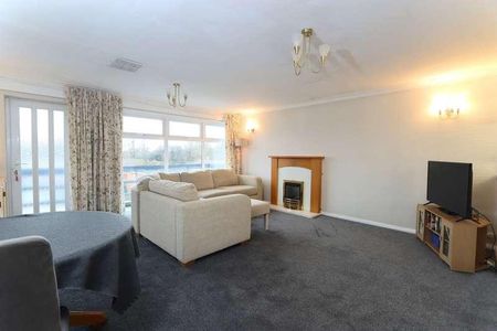 Thicknall Drive, Stourbridge, DY9 - Photo 2