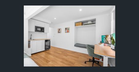 Beautifully Renovated Family Home with Pool in a Prime Coorparoo Pocket - Photo 2