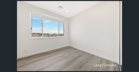 Stylish near-new four-bedroom home in a sought-after location - Photo 2