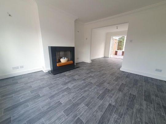 3 bedroom semi-detached house to rent - Photo 1