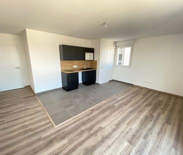 Location Appartement 2 pièces 49m² - Photo 6